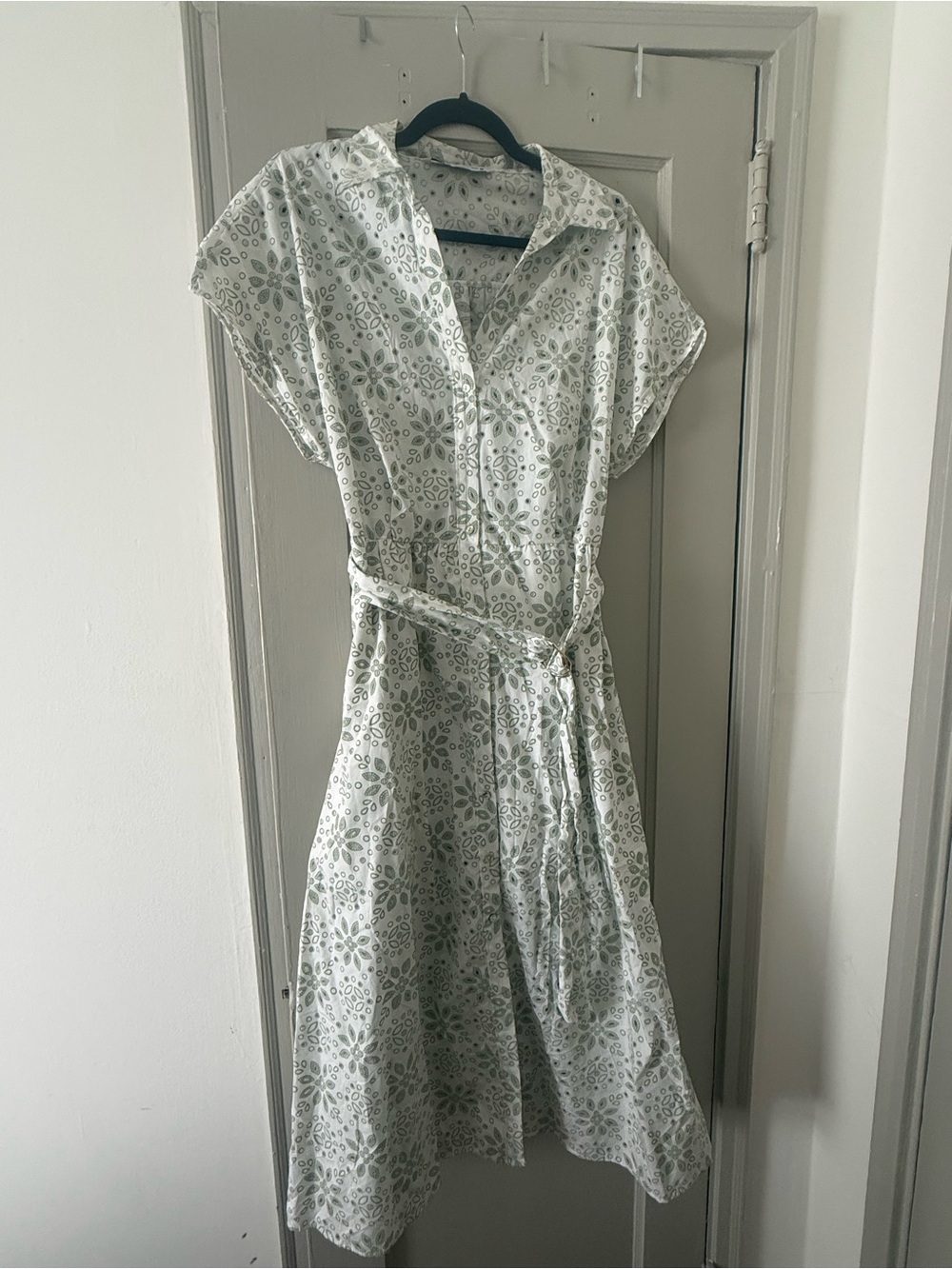 Zara White Midi Shirt Dress with Light Green Floral Print